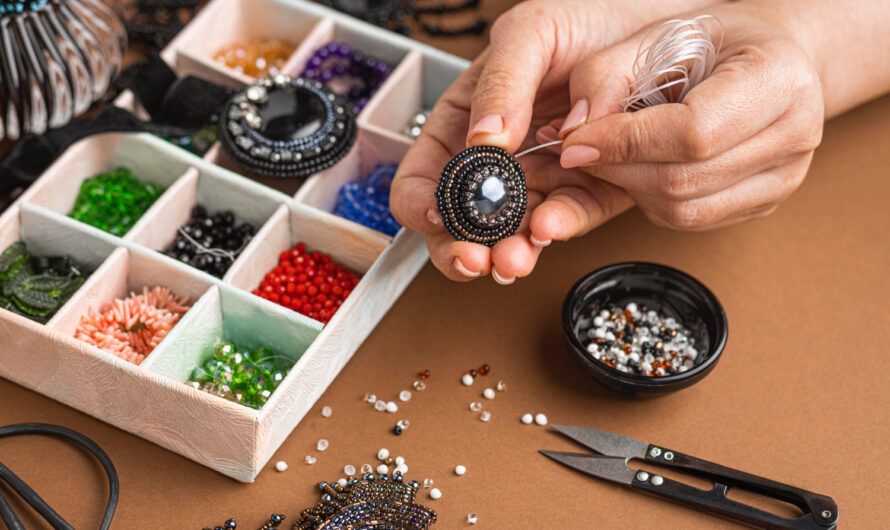 Bijoux DIY : le hobby que les retraitées adorent plus que tout !